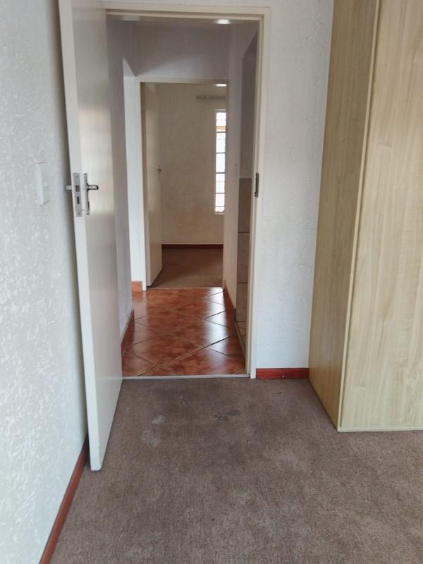 2 Bedroom Property for Sale in Waterval East North West